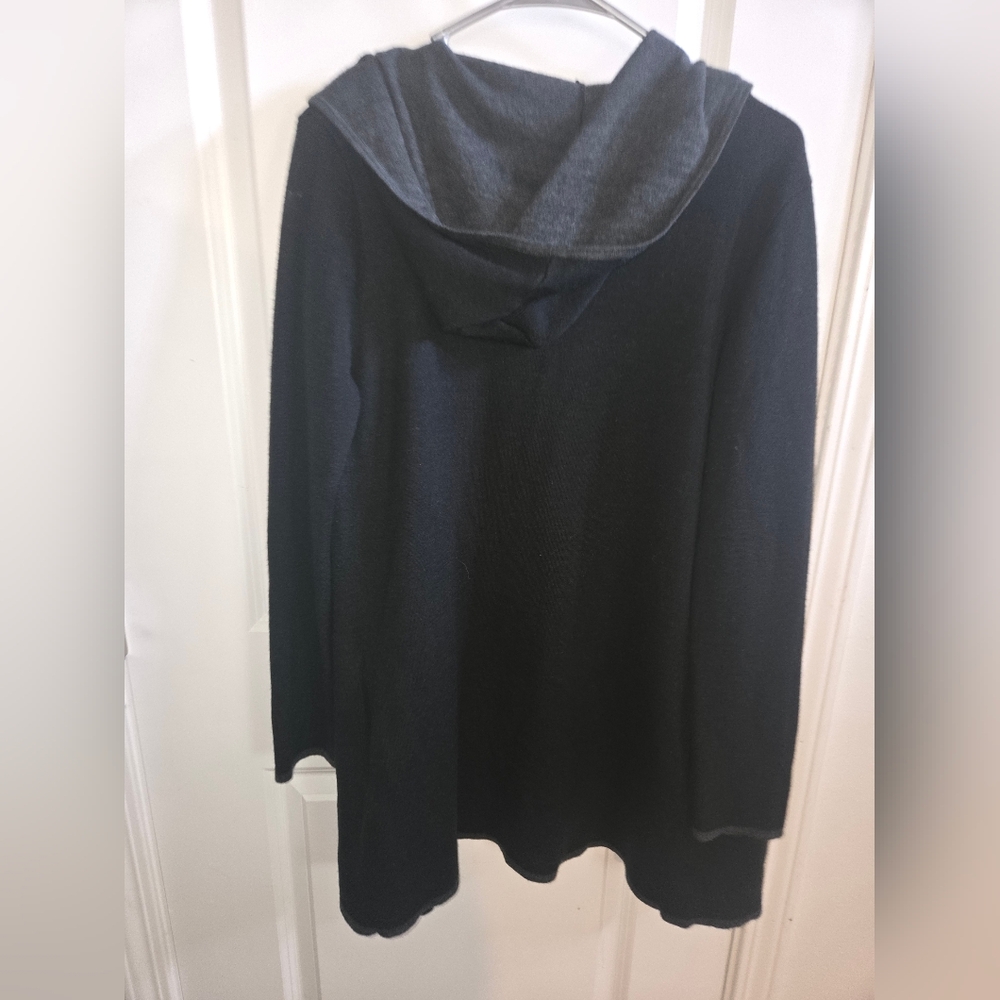 Black and Gray Hooded Cardigan By BNCI  Size Large Soft Fabric - Picture 2 of 4
